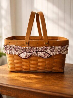 Vintage 1993 Longaberger Large Picnic Basket –  w/ Liner & Floral Garter